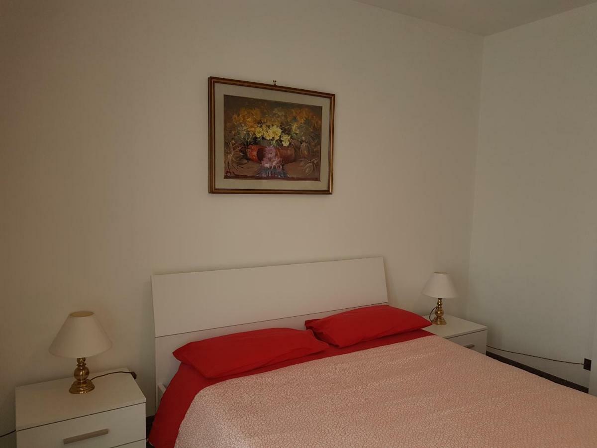In Centro A Saint Vincent Apartment Ngoại thất bức ảnh